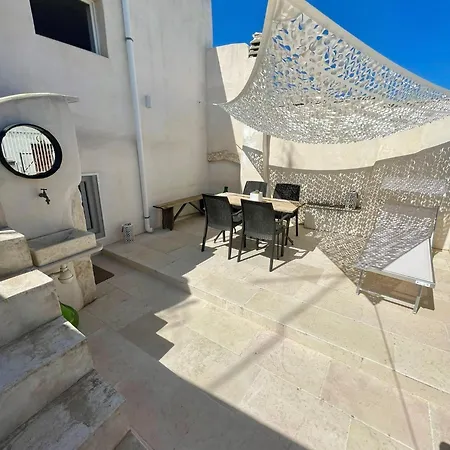 Дом отдыха Charming 2 Bedroom In Town! *