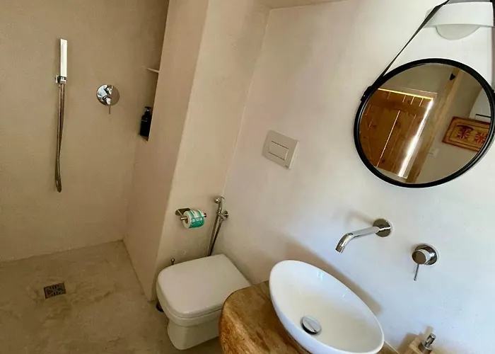 Charming 2 Bedroom In Town! Сasa de vacaciones